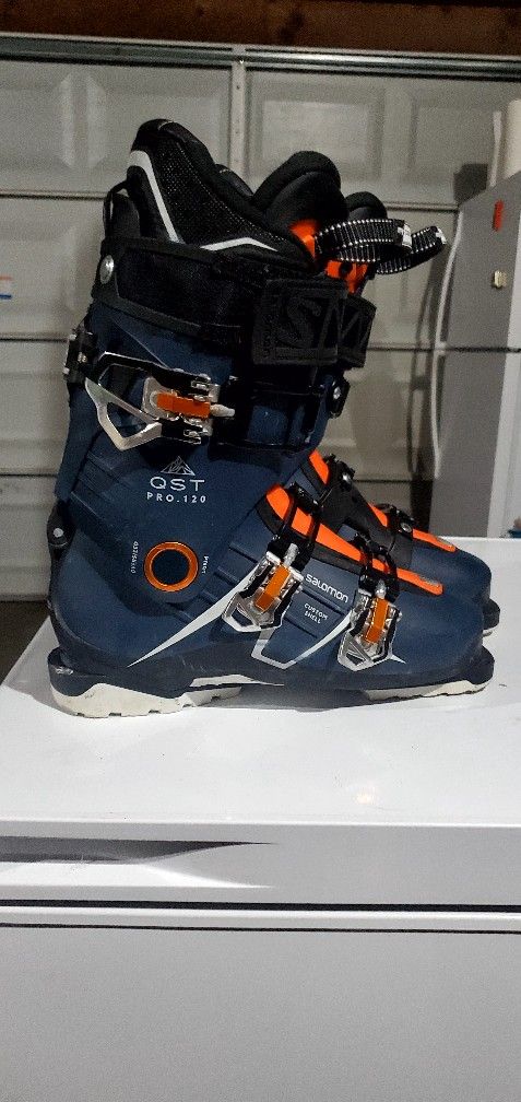 SALOMON QST PRO 120 SKI BOOTS
