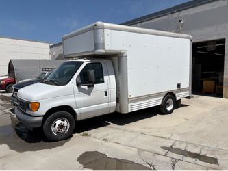 Box Truck 14’ (Ford - F450)