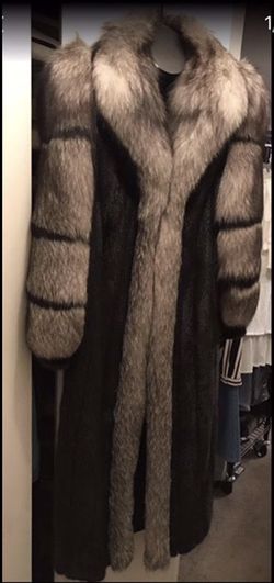 Ladies Long Fur Coat Saga mink two color Size S/M Used only 3 times
