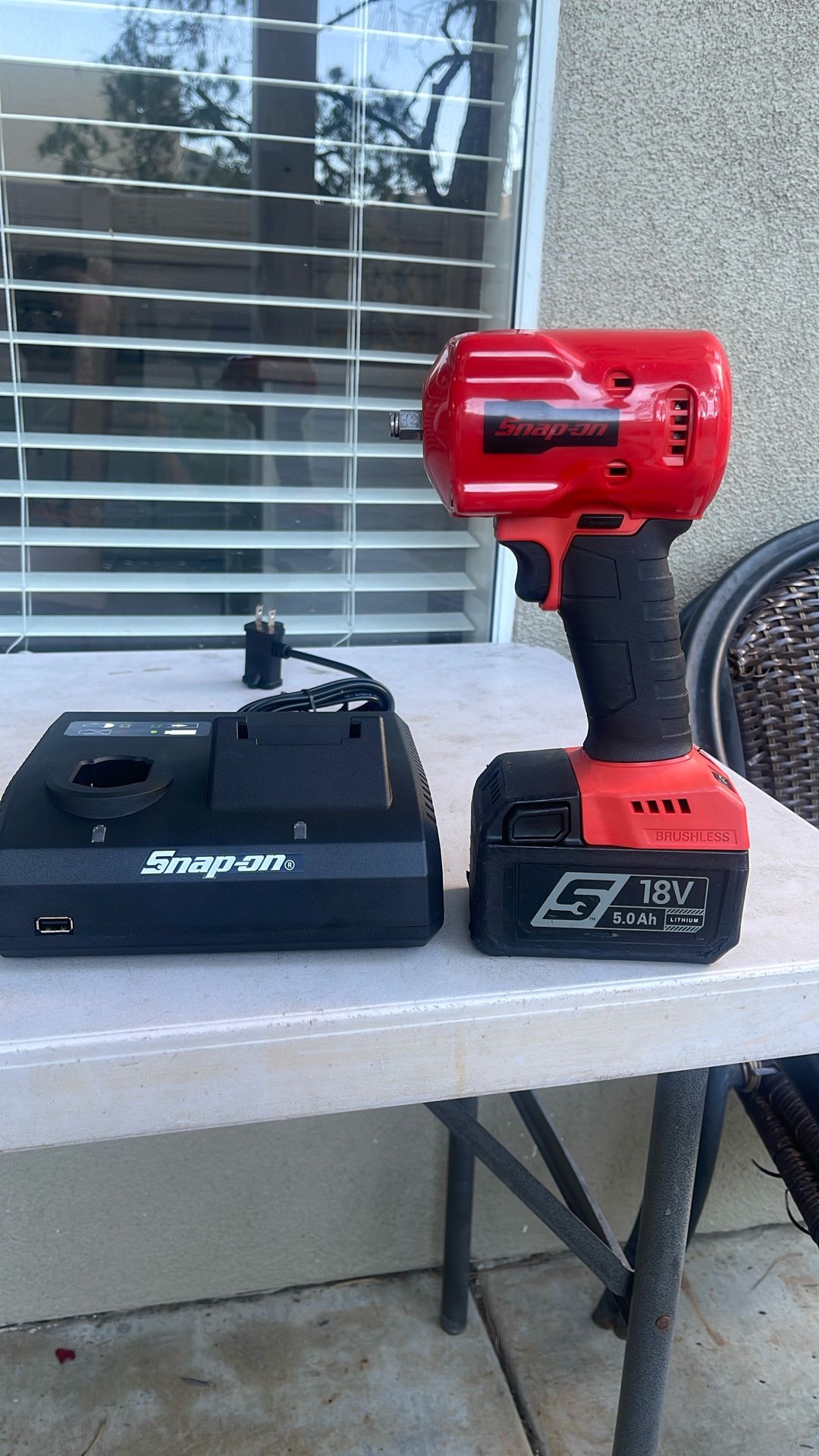 3/8 Impact Wrench With battery and Charger 