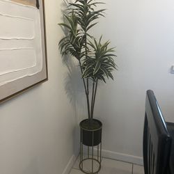 Fake Tree Plant 