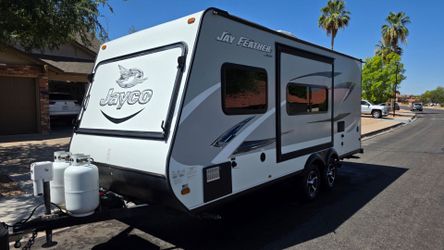 2017 Jayco 19XUD Travel Trailer