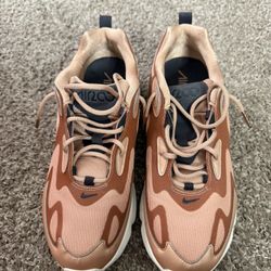 Nike Air Max 200 Bronze/Gold (Size W 10.5)