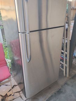 Frigidaire refrigerator