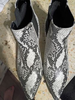 Women's boots