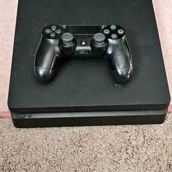 PS4 slim 1Tb with controller