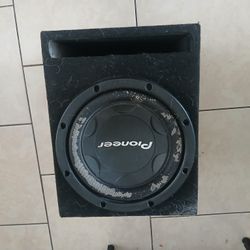 Pioneer Subwoofer 12"