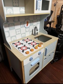 Play Kitchen
