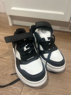 Girls shoes size 1