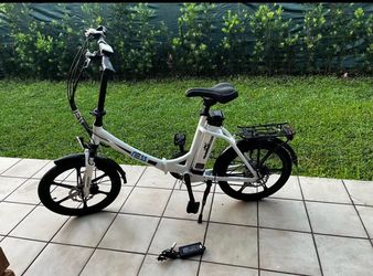 Ness Electric Bike… Aluminum Frame…Battery Locks In Place For Secure Rides… Travels 25mph…$555
