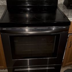 Selling An Electric Stove… (GREAT CONDITION) (NO DELIVERIES)