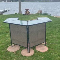 Outdoor Patio Bar With 4 Bar Stools