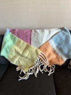 Women’s scarf