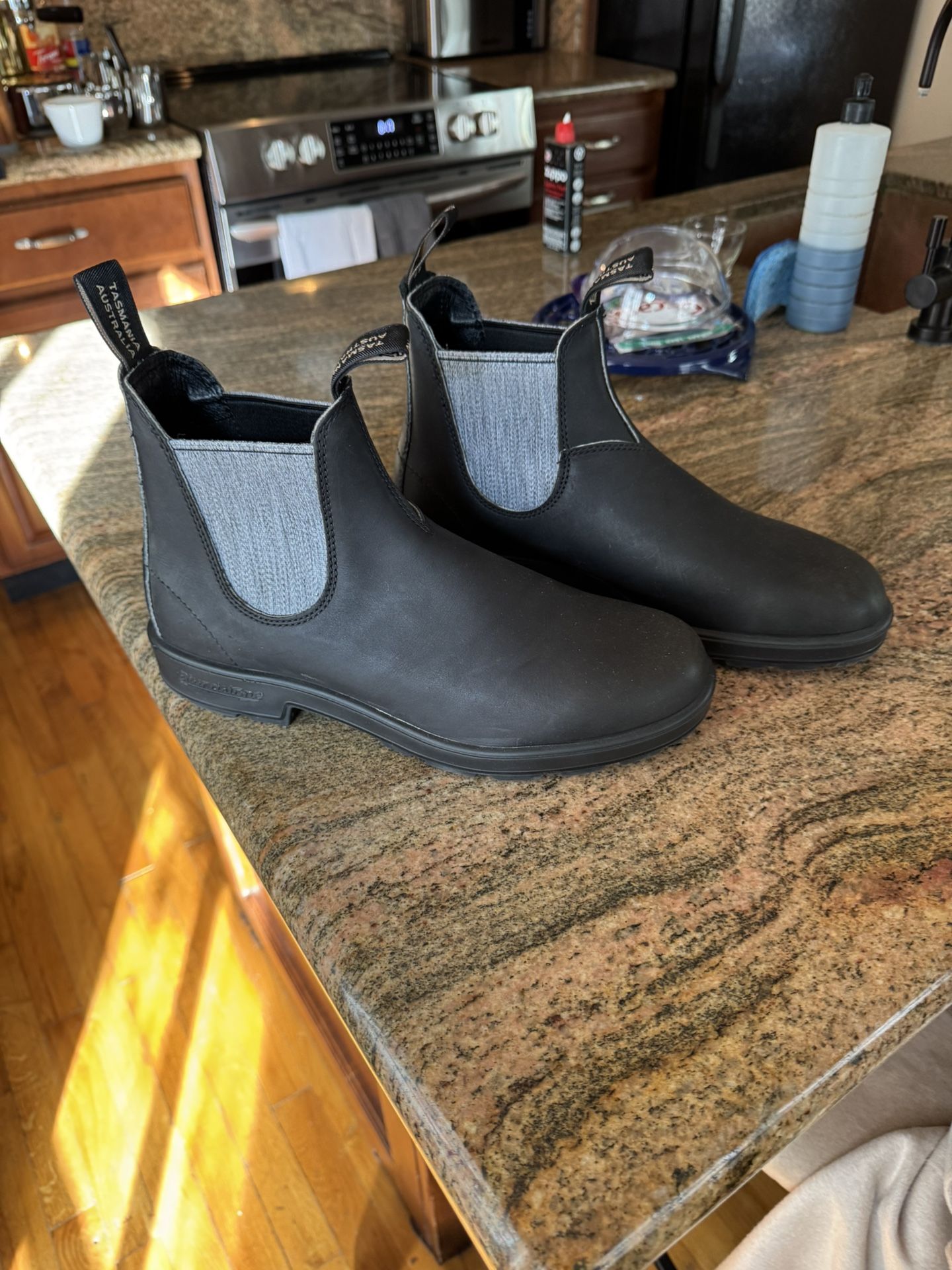 Brand New Blundstone Boots 9.5 AUS 10.5 US Great Gift