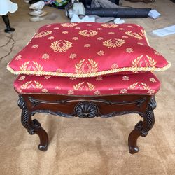Vintage ottoman