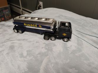 Sunoco Gas Tanker.         Buddy L 