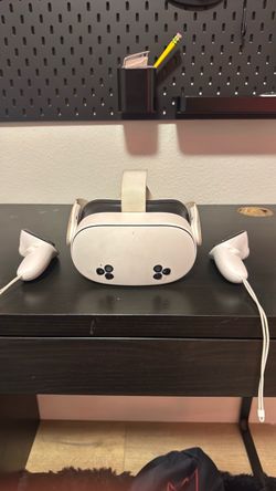 Meta Quest 3S VR Headset with Controllers