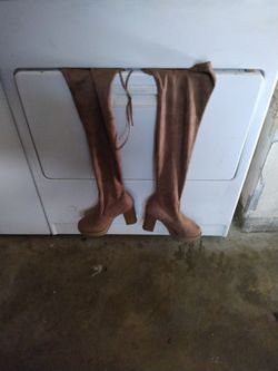 Knee Hi Boots