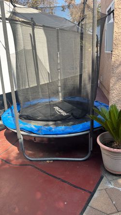 SkywRound Trampolines with Enclosure Net