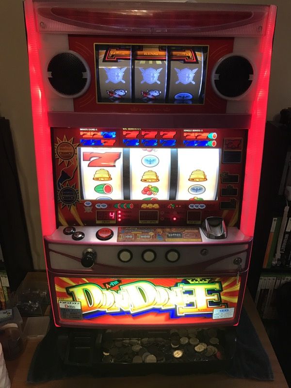 DonDon Pachislo Slot Machine w Coins excellent