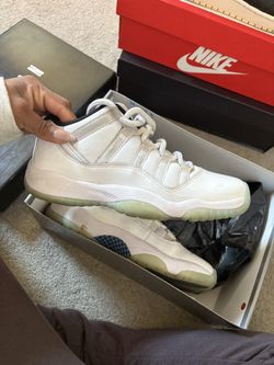 Jordan 11 Low Retro Light Blue 