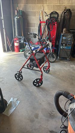 Drive 4-Wheel Rollator Walker with Seat