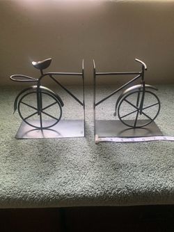 Book ends - black metal bicycles