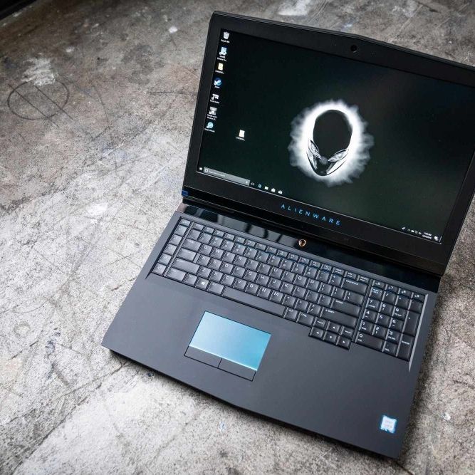 Alienware 17 R5