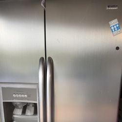 Kenmore Refrigerator 