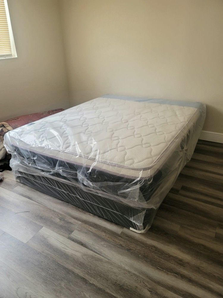 NEW QUEEN PILLOWTOP SET MATTRESS AND BOX SPRING 2PCS