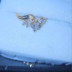 💍 14K Gold Marquise Diamond Ring – 1,500 OBO