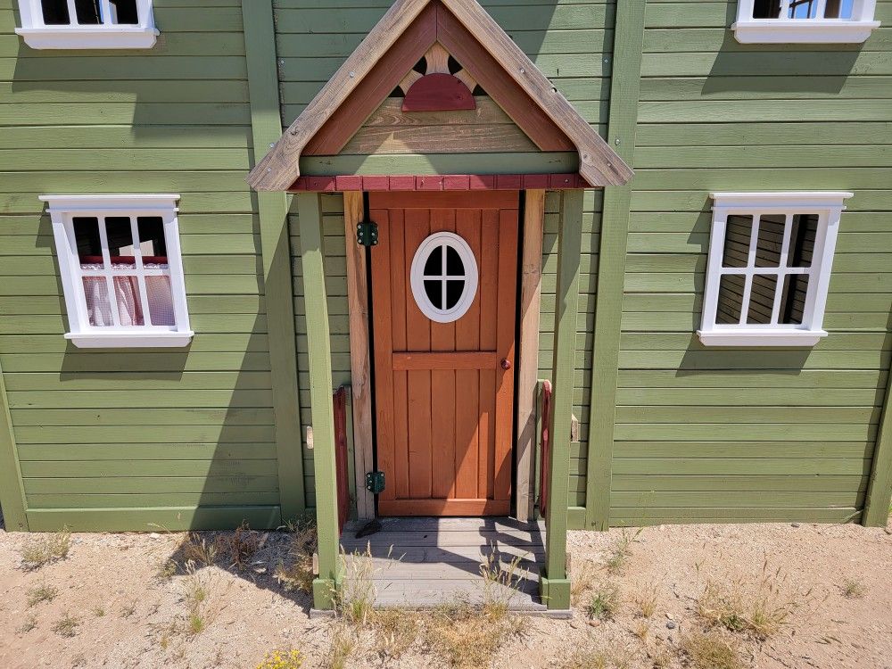 Huge Playhouse for Sale in Menifee, CA OfferUp