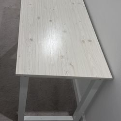 Desk / Table