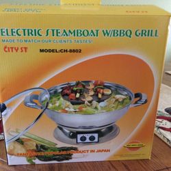 Electric steamboat with grill