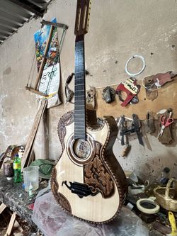 Bajo Quintos. 🎸🎸