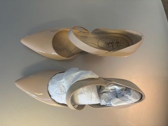 Life Stride Nude Patent Mary Jane Flats