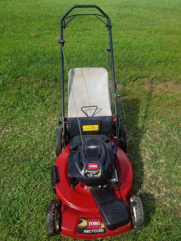 Toro 22" self propelled lawn mower