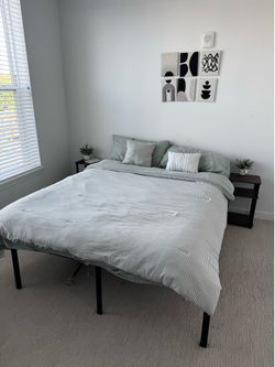 Full Size Bed Set for Sale – Great Condition!
