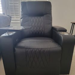 Brand NEW never used Recliner
