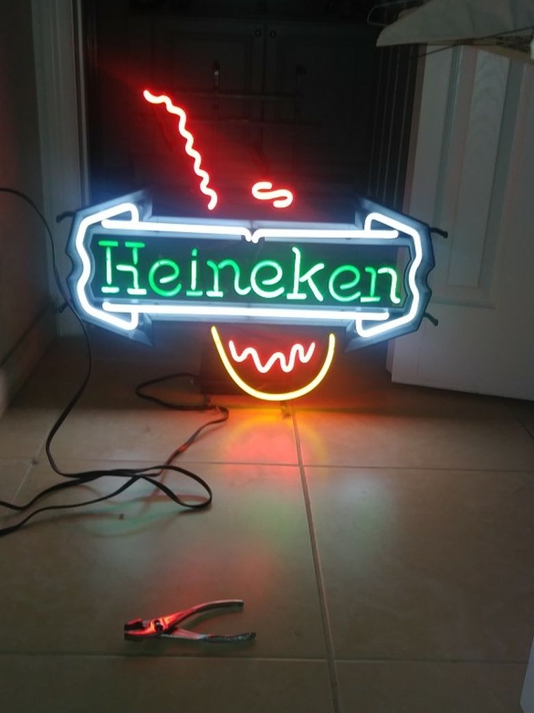 Neon Heineken Sign With Saxophone 22 In X 26 In for Sale in Fort