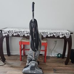 Royal Heavy Duty Commercial Vaccum 