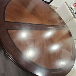 Make an Offer=Pottery Barns/Can be turned into an Oval. 6 chairs.