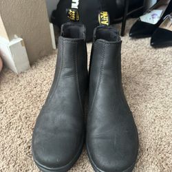 Dr Martens Chelsea Boots