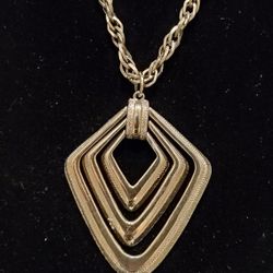 Vintage Silver Toned Pendant Necklace 