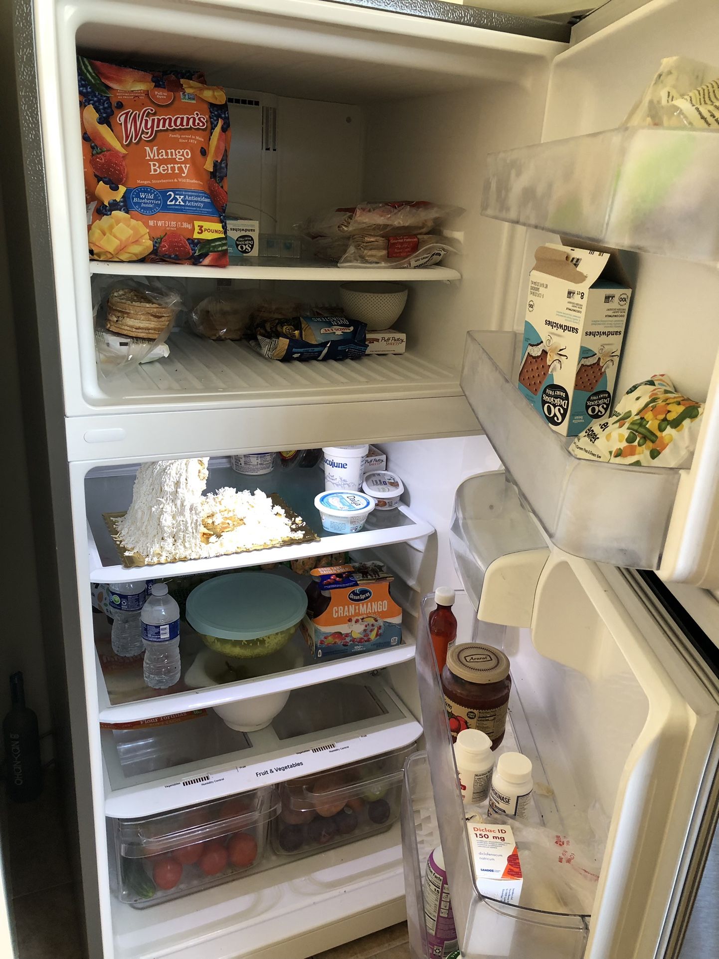 Refrigerator 