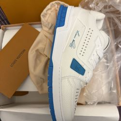 Sneakers For Men Size 9.5/10/10.5 Perfect Valentine 💌 Gift 🎁 