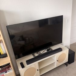 Vizio 55 Inch TV With Roku Attachment 