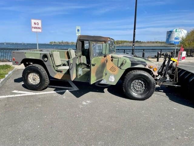 1986 AM General M998