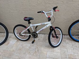 Razor Angel 20 Inch Girl s Bicycle in White for Sale in Miami FL OfferUp