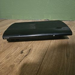 Ps3 slim (Including 5 Games)